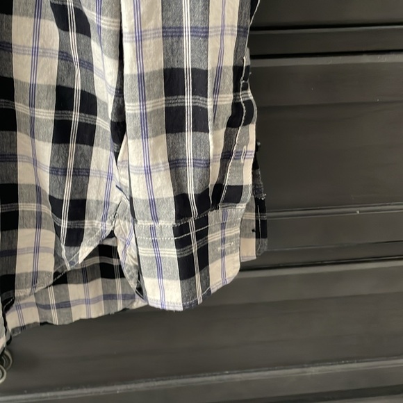 J. Crew Featherweight Flannel Relaxed Fit Shirt in Friday Flannel - Size 8 - Picture 4 of 11